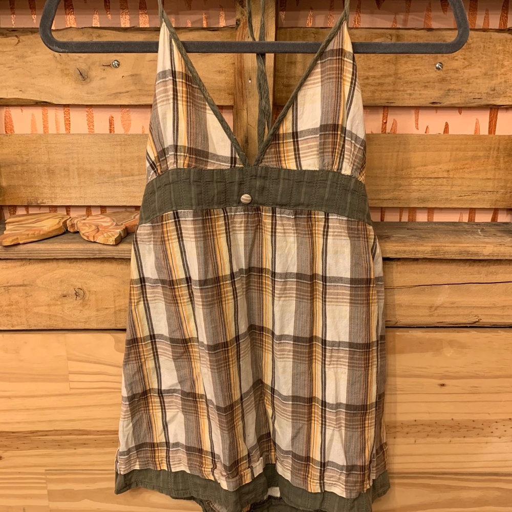 Backless tank top